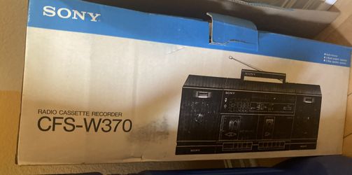 Sony Boombox Radio Cassette Recorder W Detachable Speakers In Original Box CFS-W370