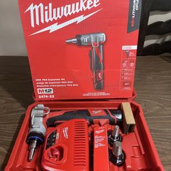 Milwaukee M12 PEX Expander Kit 
