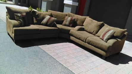 Brand new 3 Piece Sectional Couch Free Delivery