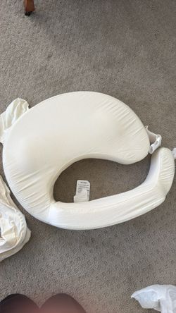 Breast feeding pillow