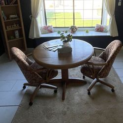 Table & Chairs