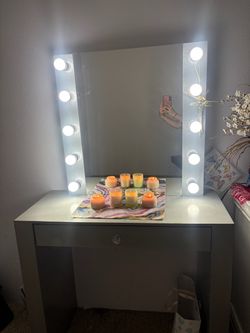 Grey Vanity Desk with Hollywood Lighted Mirror