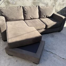 Aramis II Gray 83” Sofa With Reversible Chaise $250