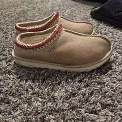 Uggs size 7