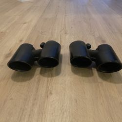 Porsche 911 Carrera 4S Exhaust Tips 