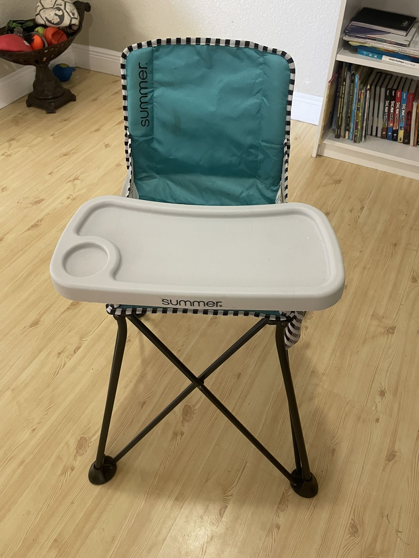 Summer Pop 'n Dine Highchair