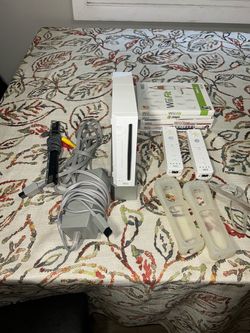 Nintendo Wii + Games