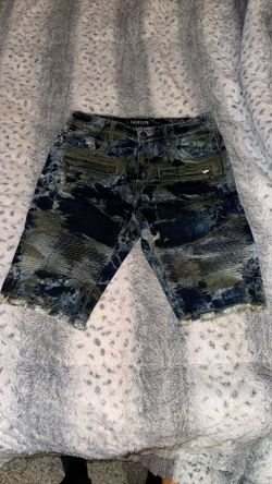 Men’s Or Women’s Embellish Distressed Shorts In excellent Condition! Men’s Size 32 And Hardly Worn! 
