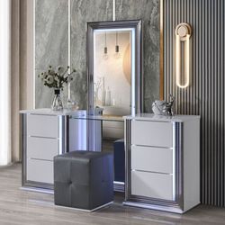 New In Stock Ylime Model Smooth White Vanity Set With Mirror And Stool