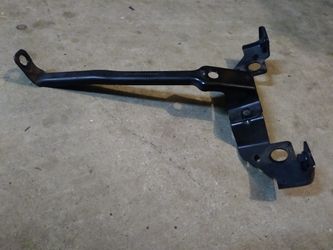 2014 fiesta bumper support bracket