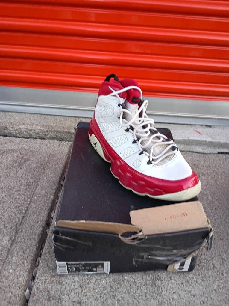 Men Use Shoes Size 13 Only