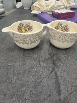 Complete set of dishes