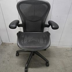 Herman Miller Aeron Size B Fully Ergonomic 