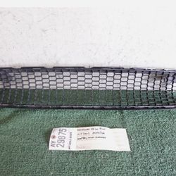 2014 - 2015 LEXUS IS250 IS 350 FRONT LOWER BUMPER GRILLE OEM AY29875