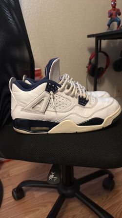 Jordan 4 legend blue size 10.5