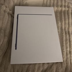 MacBook M4 256GB 2025 Model 