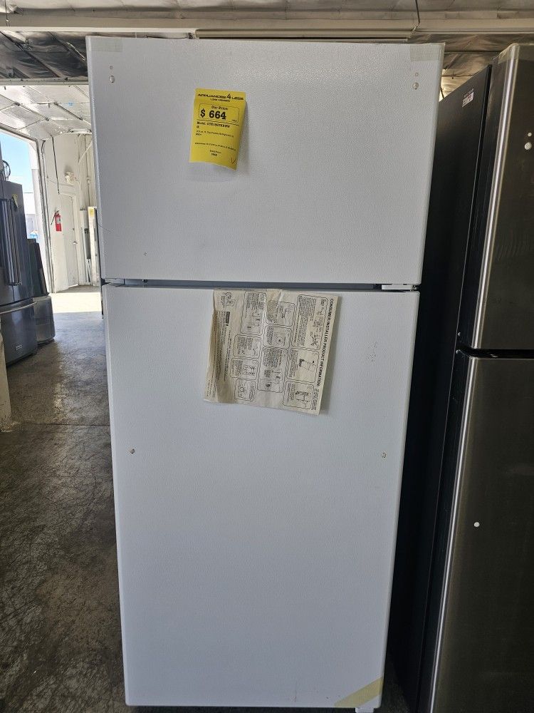 GE 17.5 Cu.ft Top Freezer Refrigerator 