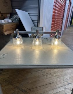 Sunset Lighting Riella 3 Light  Vanity With Clear Seeded Glass Bright Satin