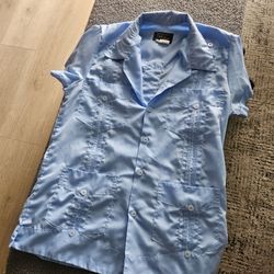 Boys guayabara shirt size 14