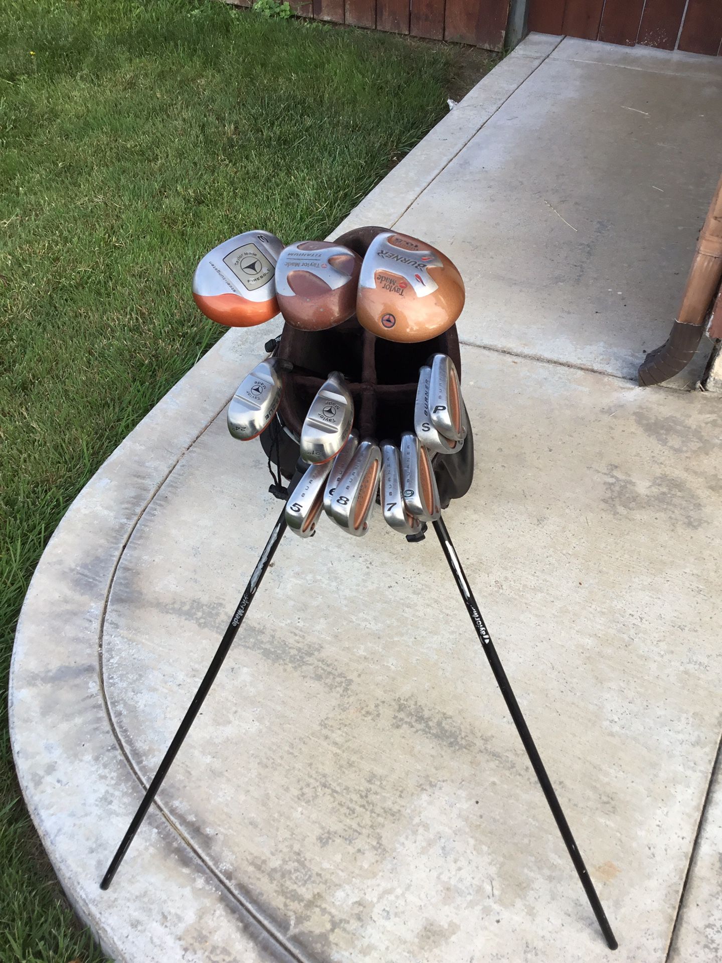 Taylormade Golf Club Set
