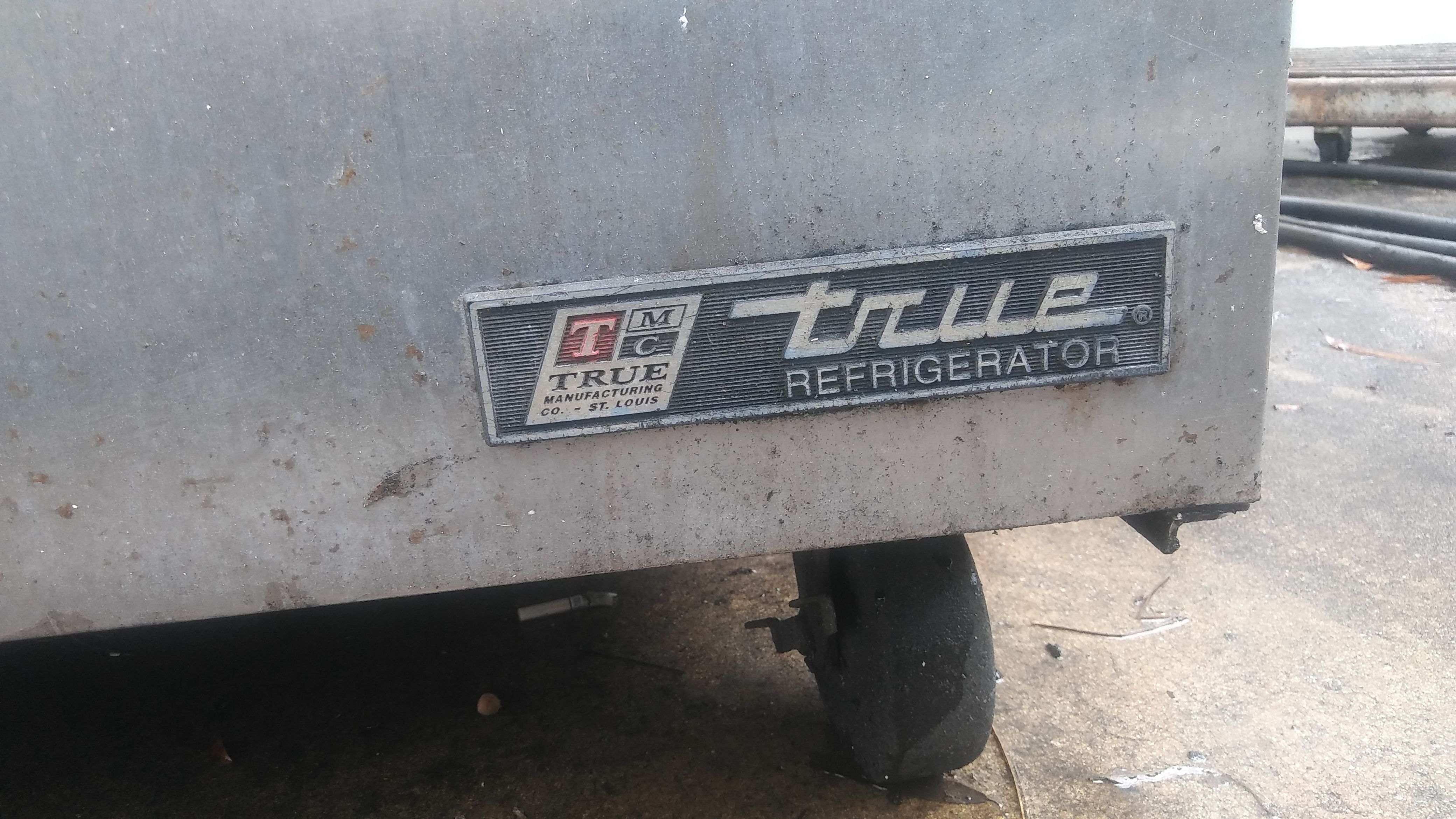 Small double door refrigerator