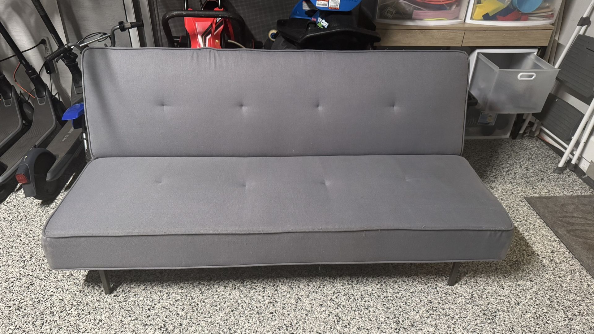 GRAY FUTON