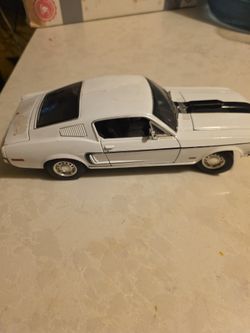 Maisto 1968 Ford Mustang Gt Scsle 1/18 