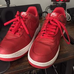 Nike Men’s 10 Air Force 1 '07 LV8 Action Red