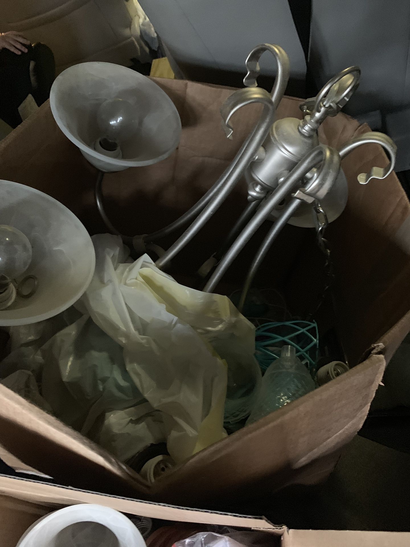 Great condition chandelier