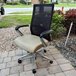 HON Ignition Ergonomic Executive Chair