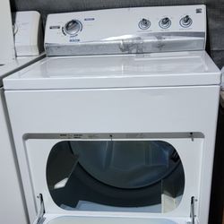 Secadora De Gas Kenmore Heavy Duty Con Garantía Lusiendo Y Trabajando Exelente $250