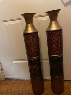 2 slim tall vases with elephant design