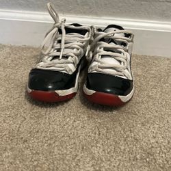Air jordan 11 XI white/black/red size 11c