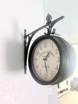 Beautiful decorative wall clock