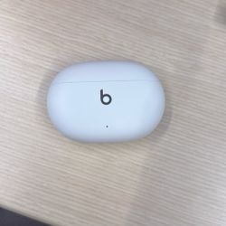Beats studio buds Almost New