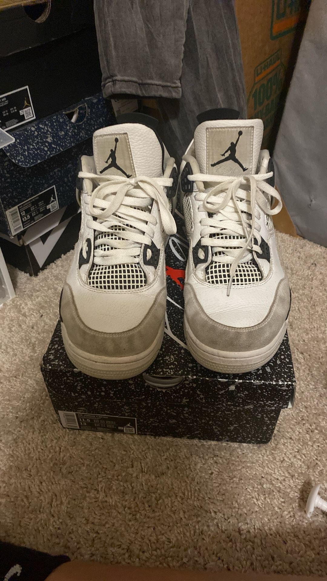 Air Jordan 4