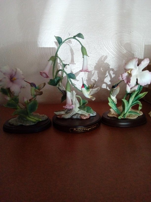 Homecoming 1985 Masterpiece Bone China Hummingbird Set