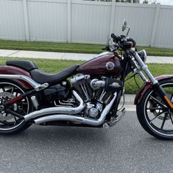 Perfect Harley-Davidson Breakout Only 3k Miles