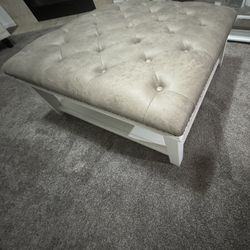 Ottoman 40x40 Inches 