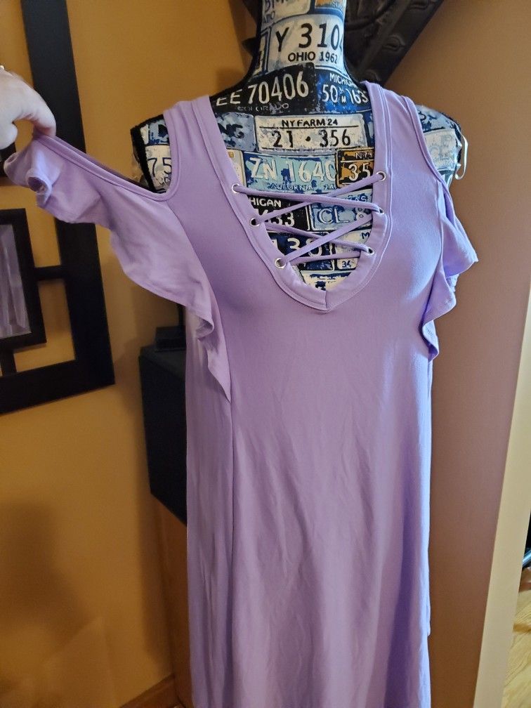 DEREK HEART PURPLE RUFFLE COLD SHOULDER DRESS!