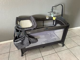 Pack and play/ bassinet
