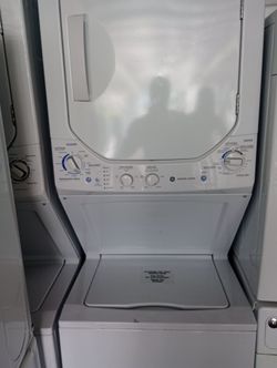 GE 3.8 cu. ft. Washer 5.9 cu. ft. Electric Dryer Combo in White

