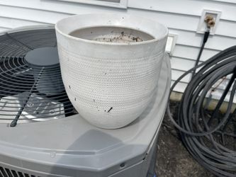 White Ceramic planter 