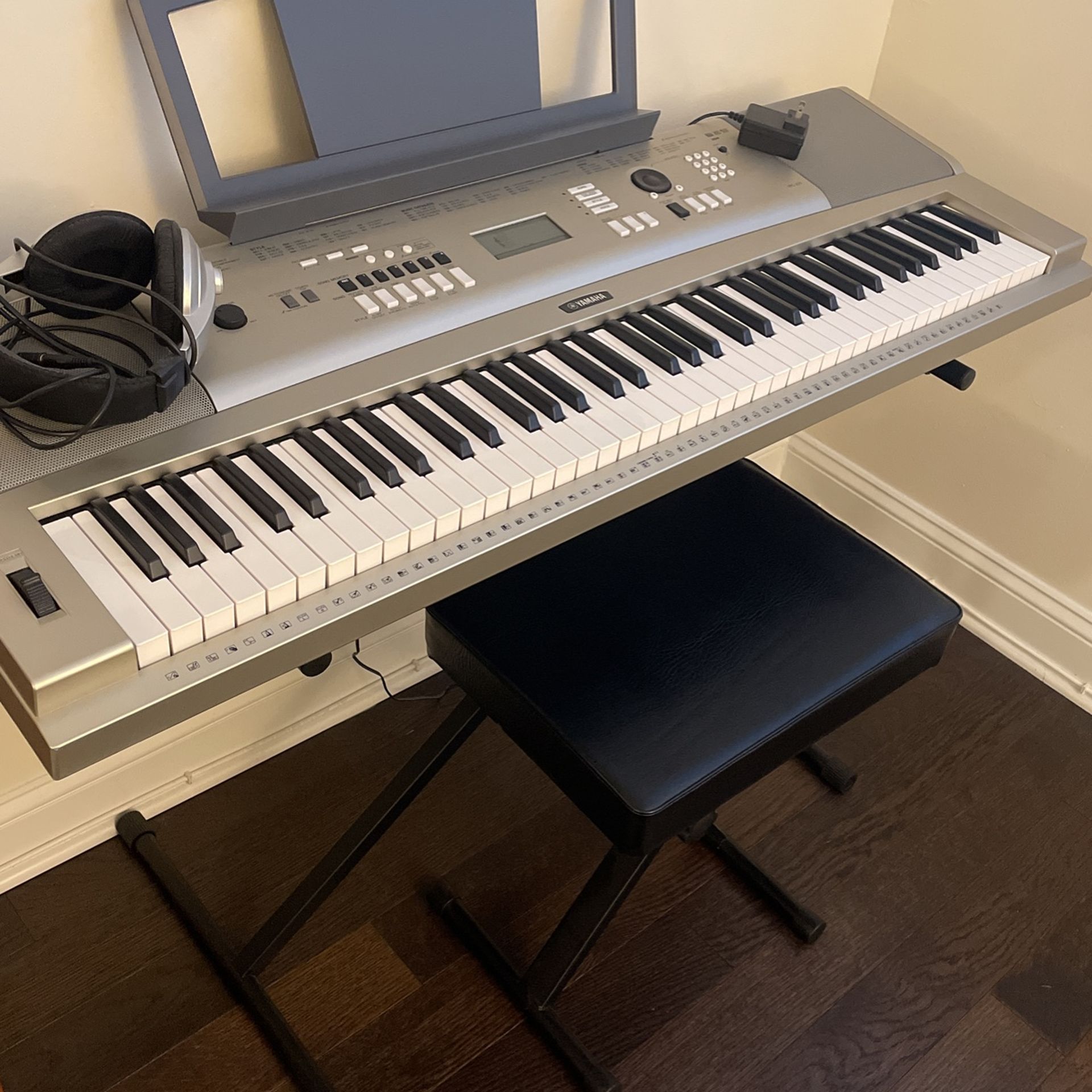 Yamaha YPG-235 76-Key Portable Grand Piano