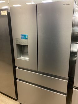 Hisense PureFlat Standard-Depth 36 in. 25.6 cu.ft. 4 Door French Door Refrigerator w/ Ice Maker