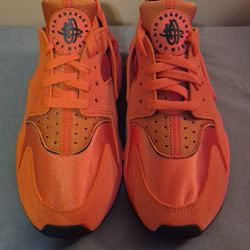 Nike Air Huarache "Rush Orange" - Wm(Sz 8.5)