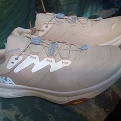 Hoka Sport