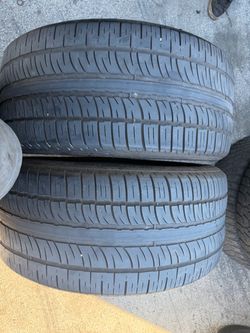 (2) 295/40R22 PAIR OF USED TIRES PIRELLI SCORPION 60% LIFE !