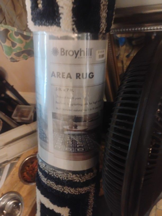 Broy Hill Area Rug 5ftX 7ft