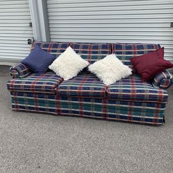 Really Nice Blue And Red Plaid Couch